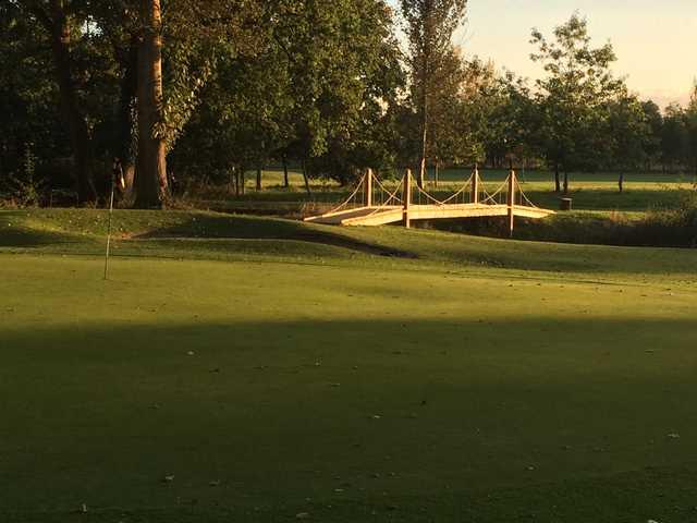 Theale Golf Club - photo 4