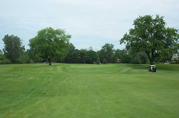 Sunnybrook Golf Club - photo 4