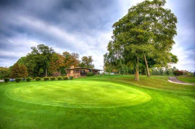 Beechwood Golf Course - photo 2