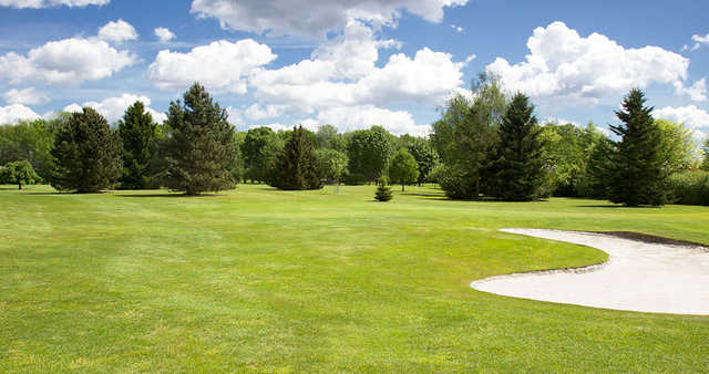 Royal Meadows Golf Course - photo 2