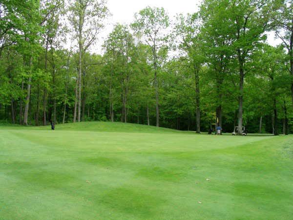 Quinnatisset Country Club - photo 4