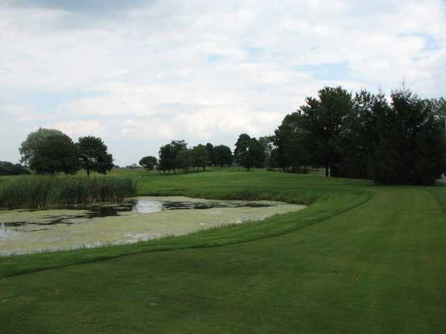 Executive South Family Golf Center - photo 2