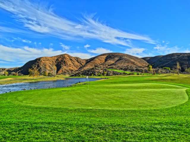 Dos Lagos Golf Course - photo 3