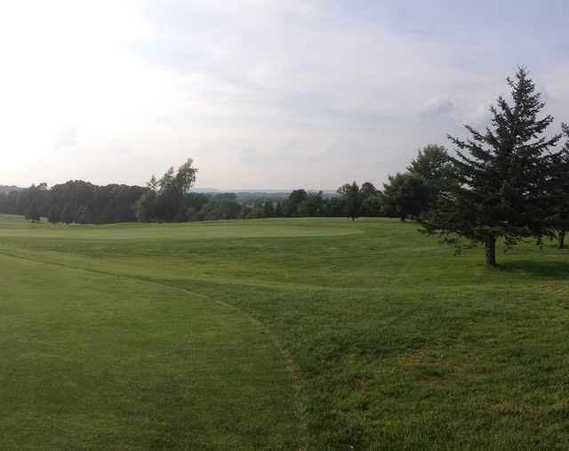 Hales Mills Country Club - photo 2