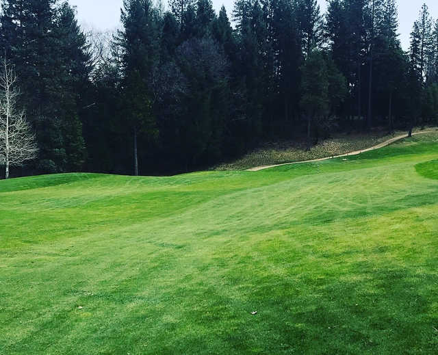 Apple Mountain Golf Resort