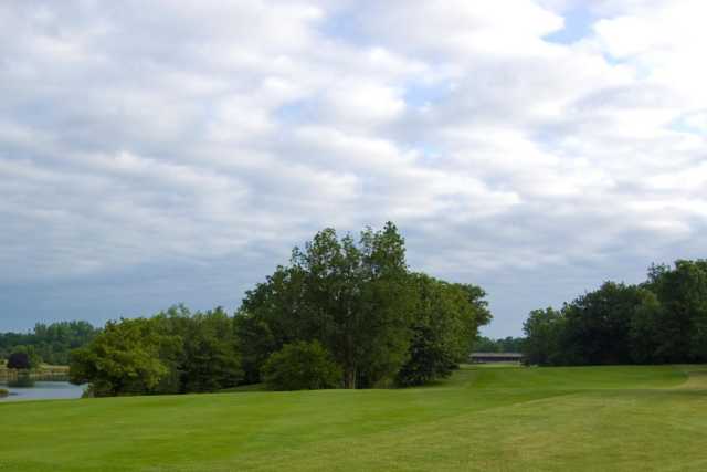 Hawthorne Hills Country Club - photo 4