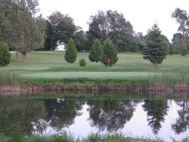 Oakland Greens Golf & Country Club