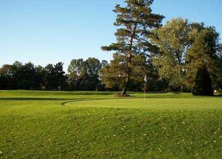 Vienna Short Holes Golf Course - photo 2