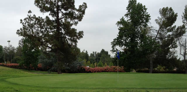 Eaton Canyon Golf Club - photo 1
