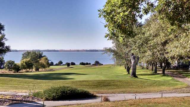 The Oregon Trail Golf Course - photo 2