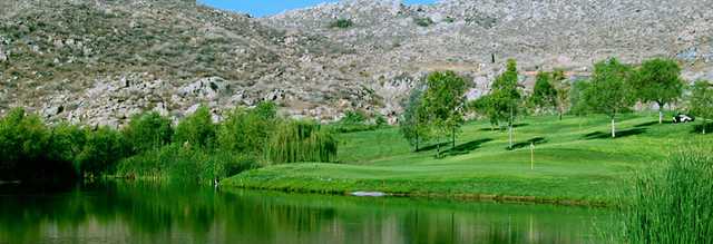 Hemet Golf Club - photo 2