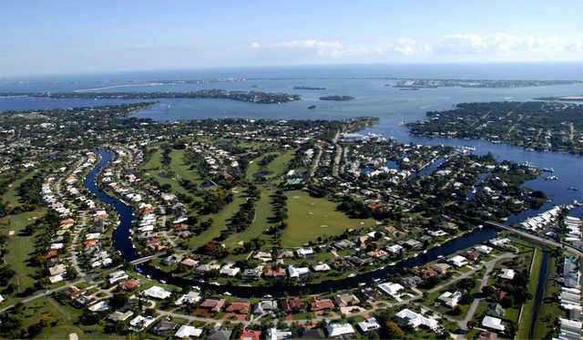 Yacht & Country Club
