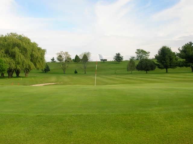 Hidden Hills Golf Course - photo 1
