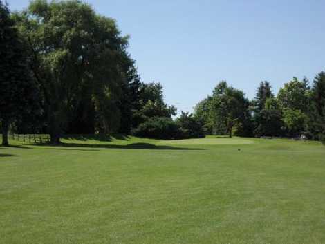 Stoughton Acres Golf Course - photo 2