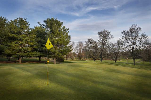 Mohican Hills Golf Course - photo 1