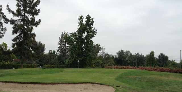 Eaton Canyon Golf Club - photo 3