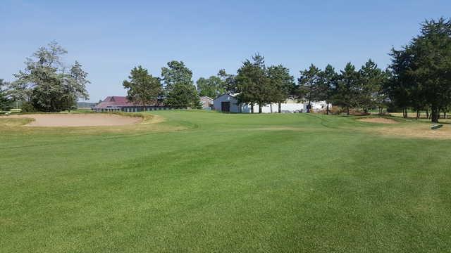 Buck's Barn Golf Resort