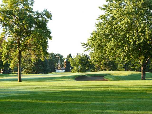 Dwan Golf Club - photo 3