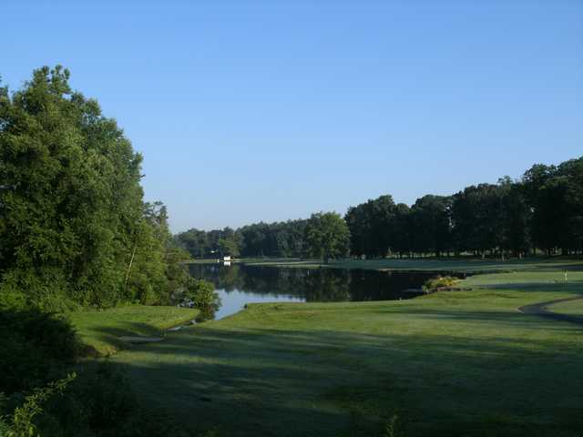 South Park Country Club - photo 2