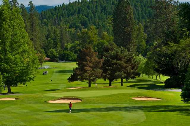 Grants Pass Golf Club - photo 2