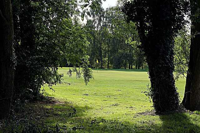 Springhead Park Golf Course - photo 3