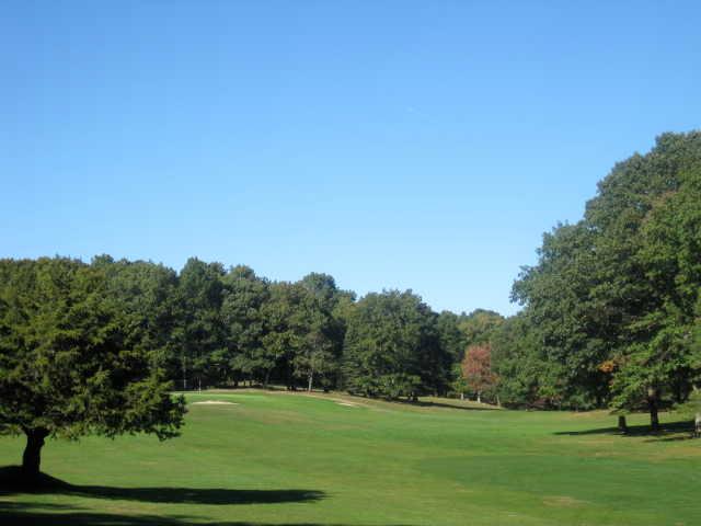 Rolling Greens Golf Course - photo 2