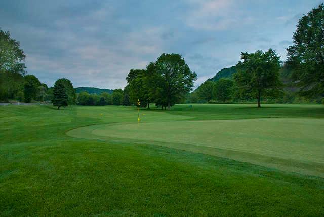 Moundsville Country Club - photo 4