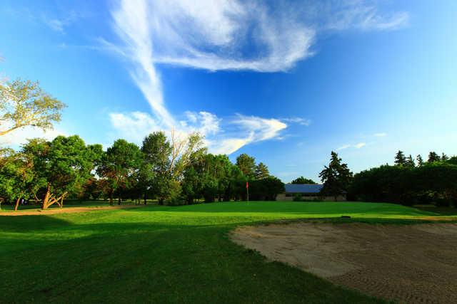 Edmonton Garrison Memorial Golf & Curling Club - photo 4