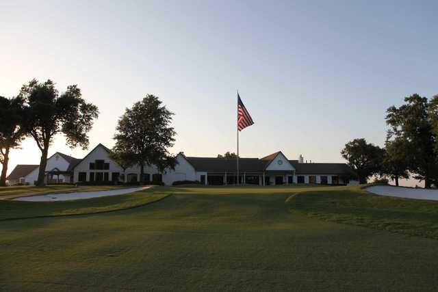 Oaks Country Club - photo 2