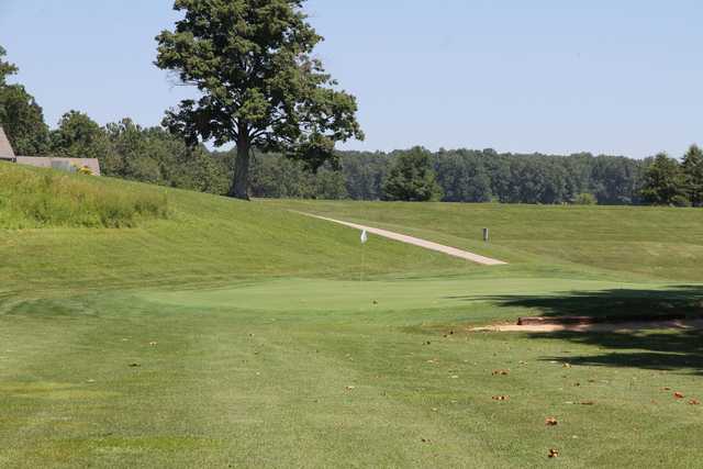 Hidden Hills Golf Course - photo 2