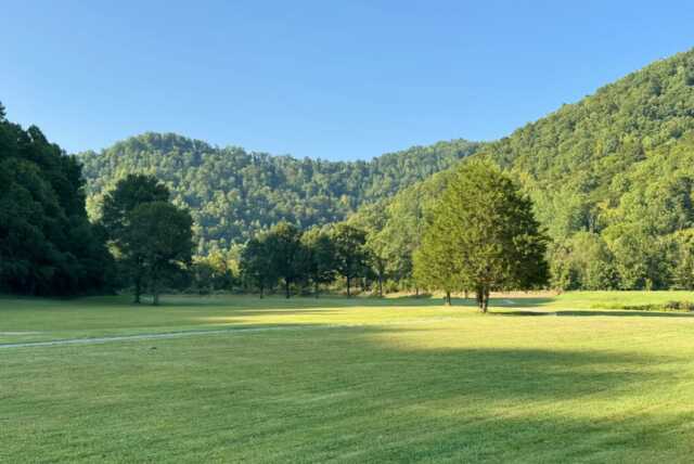 Emerald Greens Golf Course - photo 2