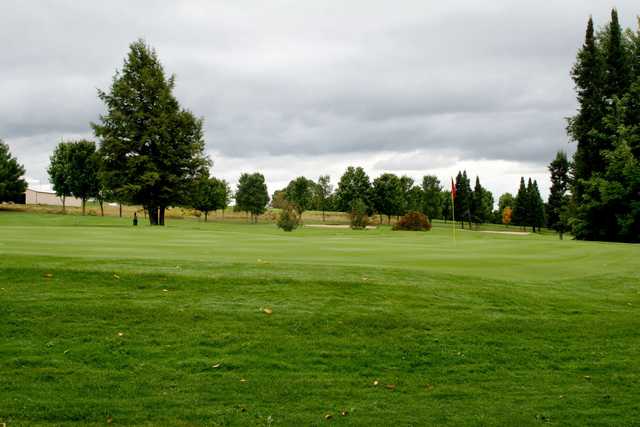 Maple Hills Golf Course - photo 2