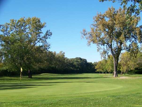 Lake Bluff Golf Club - photo 7