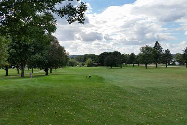 Tama Toledo Country Club
