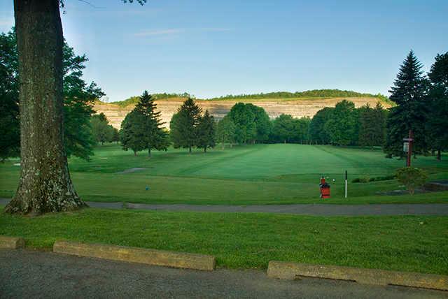Moundsville Country Club - photo 5