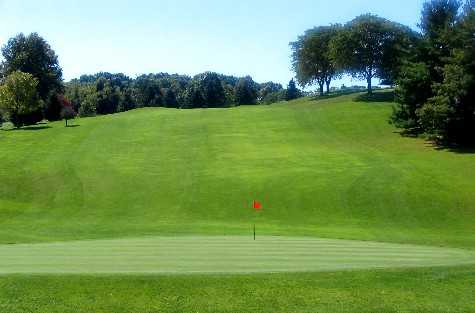 Lone Pine Golf Club - photo 3