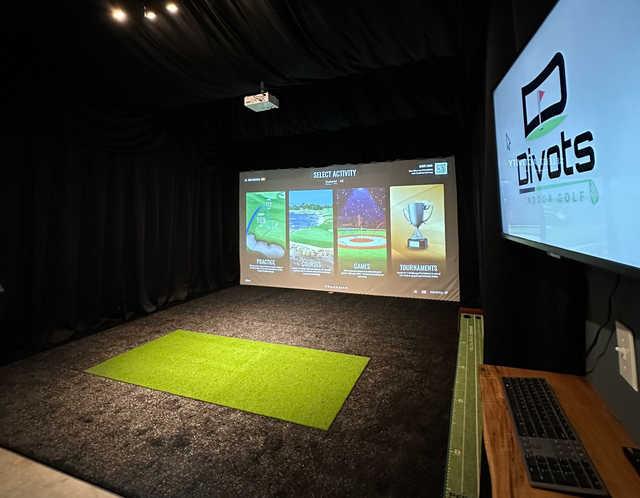 Divots Indoor Golf - photo 2