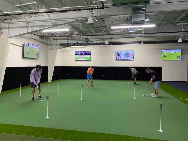 Tee2Green Indoor Golf - photo 2