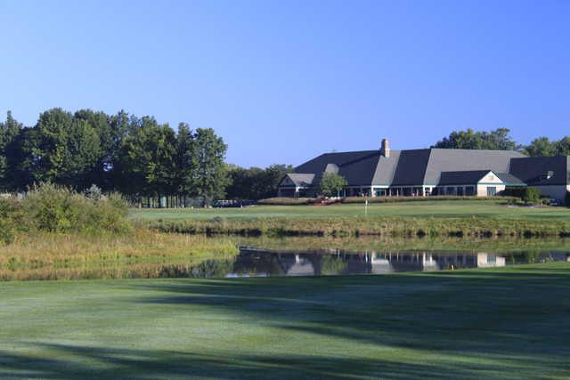 The Medallion Club - photo 8