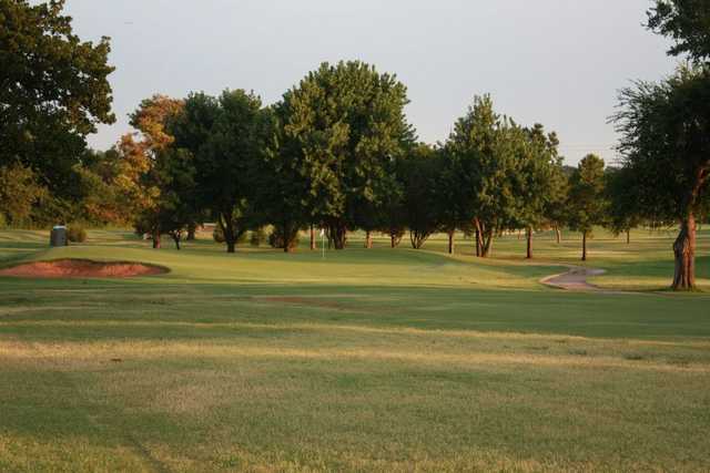 Trosper Park Golf Course - photo 2