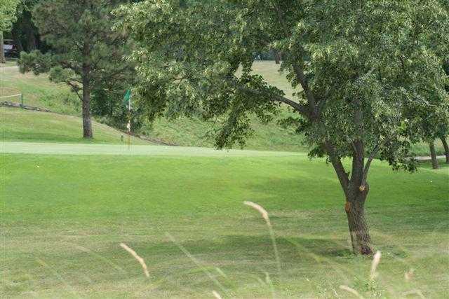 Tracy Country Club - photo 3