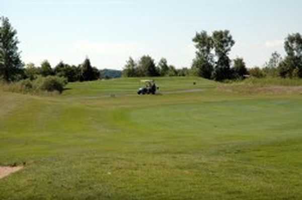Wyandotte Shores Golf Course - photo 1