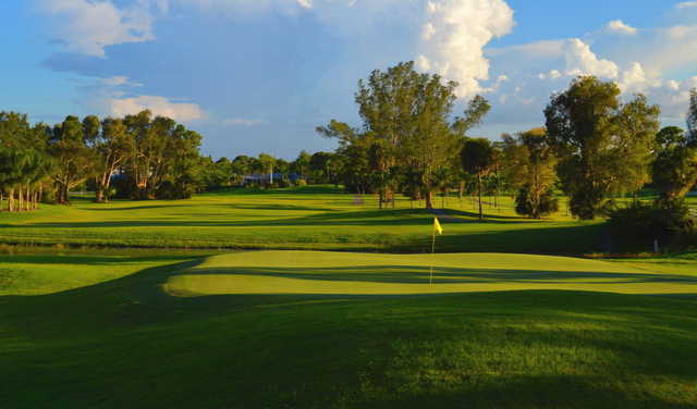 Village Golf Club - photo 3