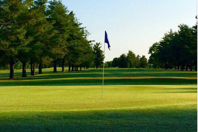 Oaks Country Club - photo 2