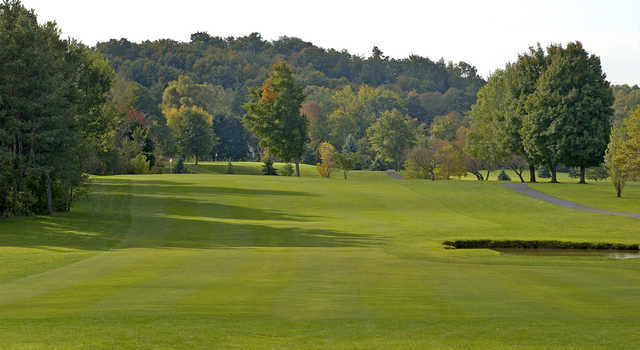 Chestnut Hill Country Club - photo 2