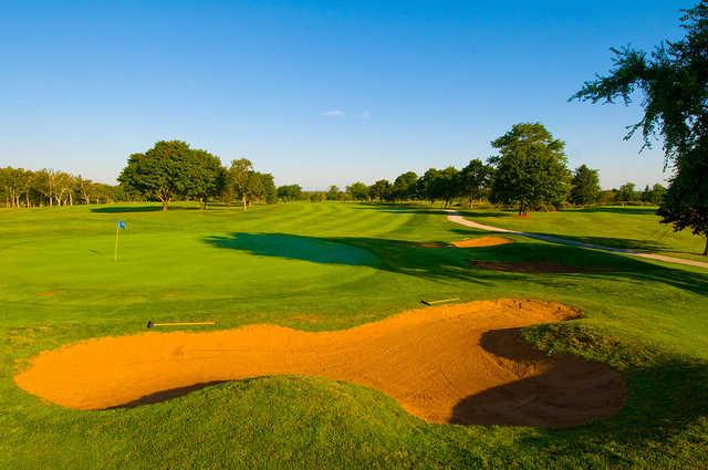 Lingan Golf & Country Club