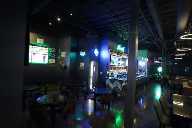 Fore Swing Lounge