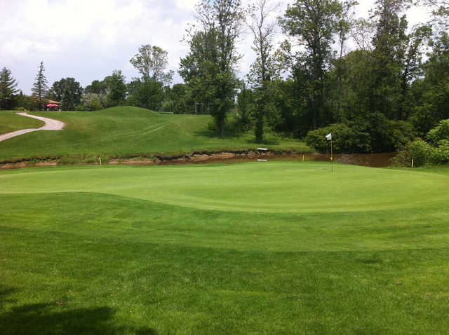 Rolling Meadows Golf & Country Club - photo 2