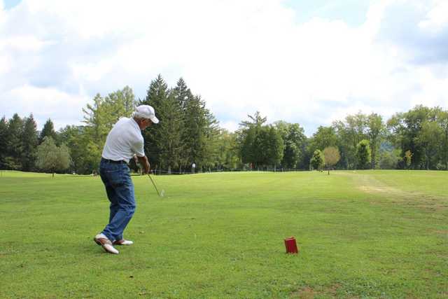 Holly Meadows Golf Course - photo 2