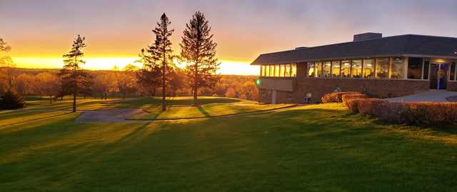 Bristol Oaks Golf Club and Banquet Center - photo 4
